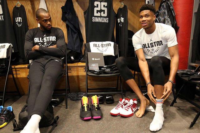 龙赛罗：阿隆索曾说皇马要踢摇滚足球，现在既不摇滚也无节奏（龙赛罗：阿隆索曾言皇马要打摇滚风足球，如今既无摇滚味也缺节奏）