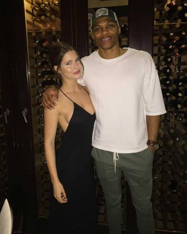 马卡：C罗将合伙在马德里开办夜总会，合伙人是夜场大亨（马卡：C罗将与夜生活大亨携手在马德里开设夜店）