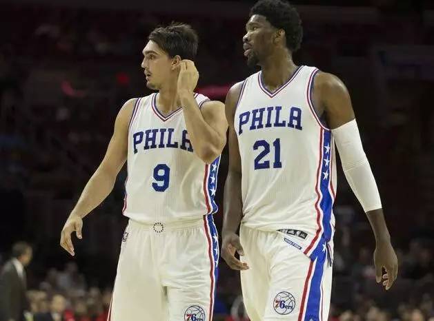 鲁尔：多特小将科尔-坎贝尔就转会接触了中日德兰和图尔贝里（鲁尔：中日德兰、图尔贝里已就引进多特小将科尔-坎贝尔展开接触）