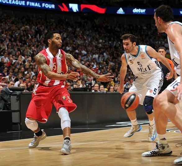 明日热火战猛龙伤病：巴雷特、拉尔森等3人缺席（明日热火对阵猛龙伤情更新：巴雷特、拉尔森等三人缺阵）