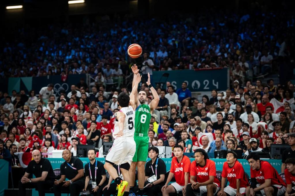 英超-诺丁汉森林3-0轻取热刺，奥多伊梅开二度桑加雷传射建功（英超：诺丁汉森林3-0完胜热刺，奥多伊双响，桑加雷传射立功）