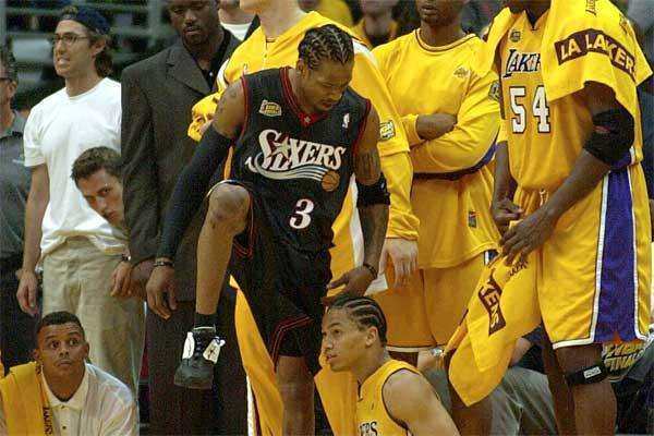 外媒：梅西在印度的雕像由45人耗费27天建成，高21.3米（外媒称：印度梅西雕像高21.3米，45人历时27天打造）