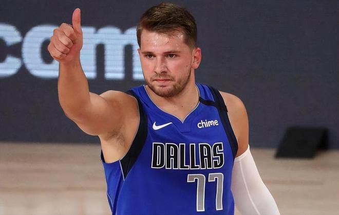 勇士老板：球队问题不在吉米，涉及打法风格及教练用人等方面（勇士老板：球队问题并非吉米，主要与战术体系和教练用人有关）