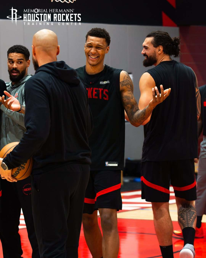 查尔斯·李：拉梅洛上场就能提升我们的士气 有他我们完全没问题（查尔斯·李：拉梅洛出场即可提振士气，有他在我们毫无顾虑）