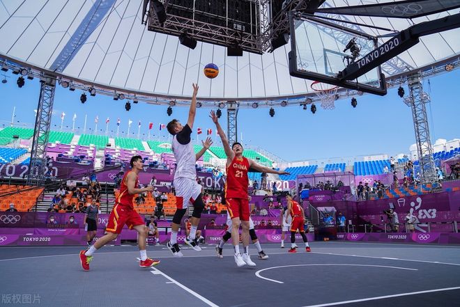 篮球湖人替补阵容得分爆炸，创赛季新高（湖人替补火力全开，刷新本赛季得分纪录）